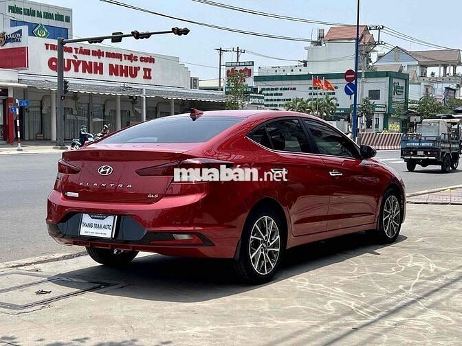 Hyundai Elantra 2.0GAT 2021 Đỏ 20.000km