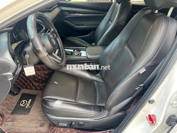 Mazda Mazda 3 Luxury 2023 Trắng 16000 km