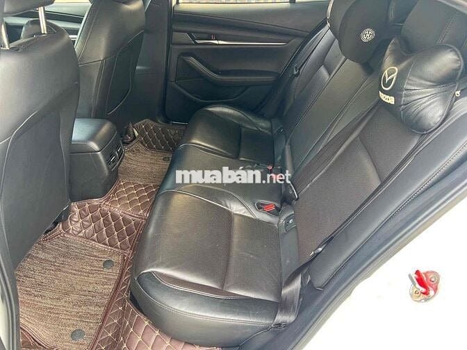 Mazda Mazda 3 Luxury 2023 Trắng 16000 km