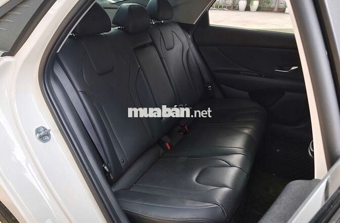 HYUNDAI ELANTRA 2.0 AT CAO CẤP 2024 GIA ĐÌNH LƯỚT