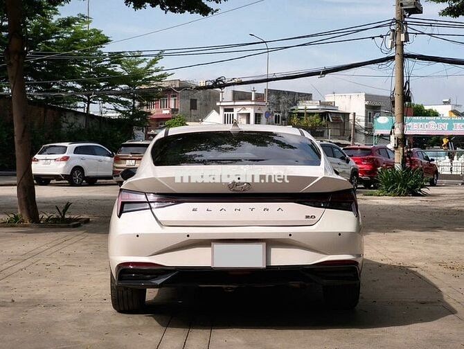 HYUNDAI ELANTRA 2.0 AT CAO CẤP 2024 GIA ĐÌNH LƯỚT