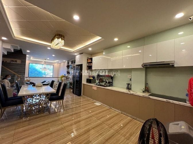Mặt Tiền Lê Thúc Hoạch ( 4 * 13 ) 4 Lầu 12.5 Tỷ 
