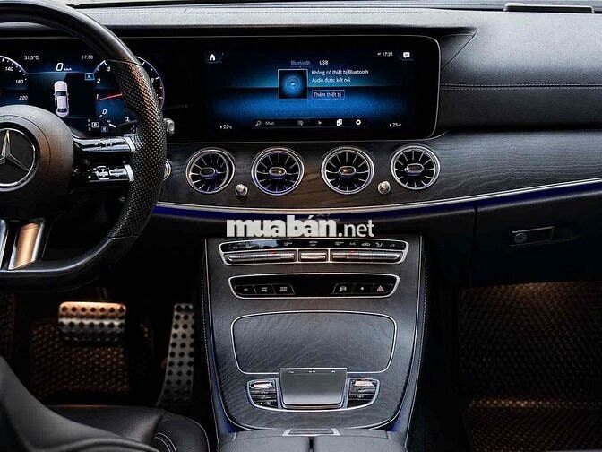 Mercedes-Benz E300 AMG 2022 V1 - Trắng/Đen