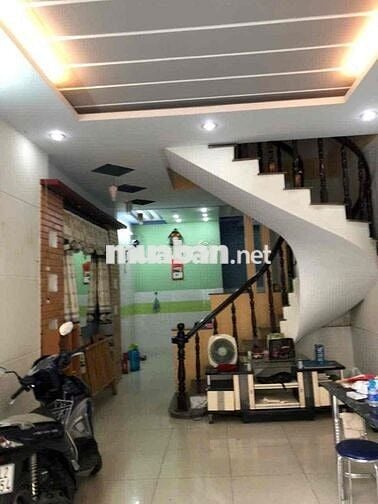 Q. Tân Phú! Cho thuê nhà 4pn và 3 tollet, Dt 4*12 nhà 3 lầu