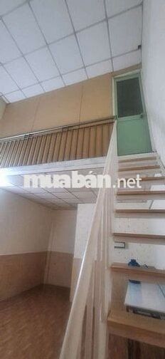 Cho thuê nhà cấp 4 dt 4 x9 gác lửng