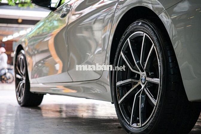 BMW 320i Sportline LCI model 2025 Trắng 15,000 km