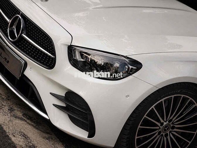 Mercedes-Benz E300 AMG 2022 V1 - Trắng/Đen