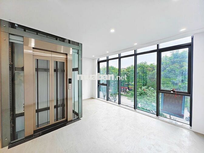 Cho thuê sàn Thái Hà 110m2 16tr mặt đường view cực thoáng 