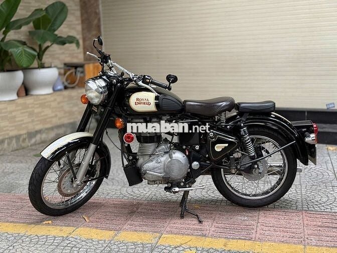 ROYAL ENFIELD CLASSIC 500 – CHẤT CỔ ĐIỂN