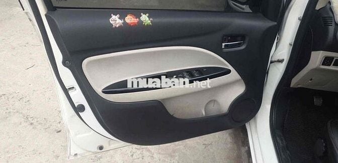 Mitsubishi Mirage 2024 Trắng 5 chỗ