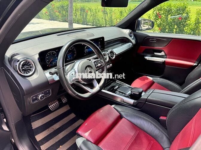 Mercedes Benz GLB 200 AMG 2022 Đen 7 chỗ