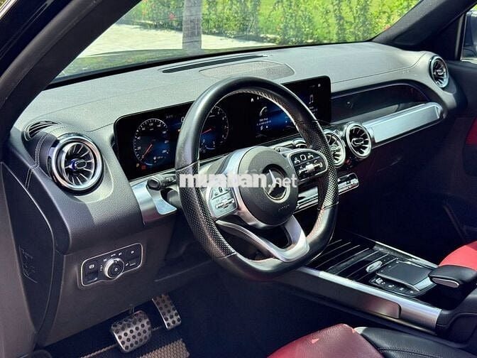 Mercedes Benz GLB 200 AMG 2022 Đen 7 chỗ