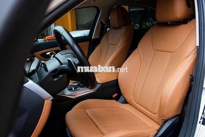 BMW 320i Sportline Model 2025 15000km Trắng Nâu