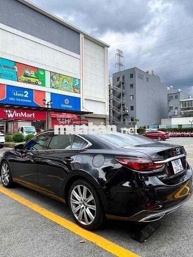 Mazda 6 Premium 2022 Đen