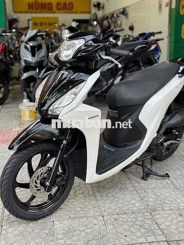 Honda Vision Trắng đen ( hỗ trợ trả góp no xau)