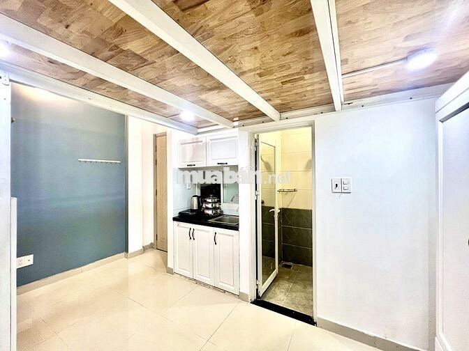GÁC LỬNG CỬA SỔ THOÁNG NGAY PHỐ ẨM THỰC PHAN XÍCH LONG