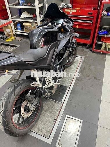 Yamaha R15V3 Đen Nhập khẩu