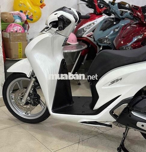 Honda SH 125 2022 Trắng Đen Sport.BSTP.Chích chủ