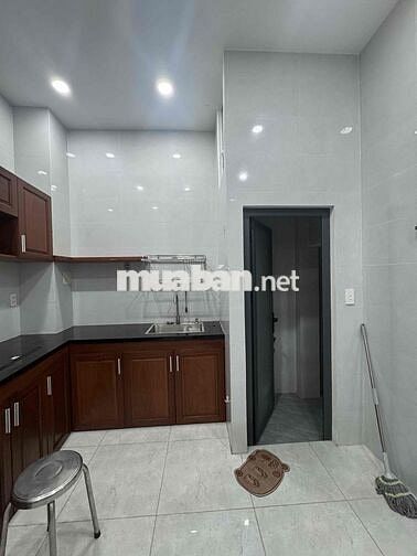 Cho thuê nhà mới 3 PN hẻm xe tải Trần Thái Tông