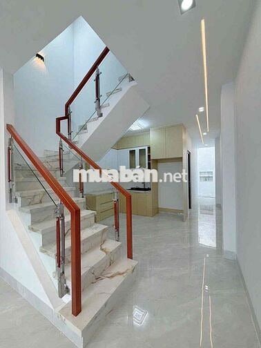 Nhà mặt tiền đường nhựa, xã Tân Hiệp, Hóc Môn