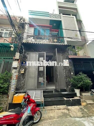 Cho thuê nhà nguyên căn mới 2PN 3WC đường 51 P14 Gò Vấp giá 11tr