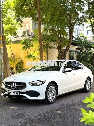 Merc C200 2023 V1 - 4700 Km - Giá 12xx - Sơn zin !