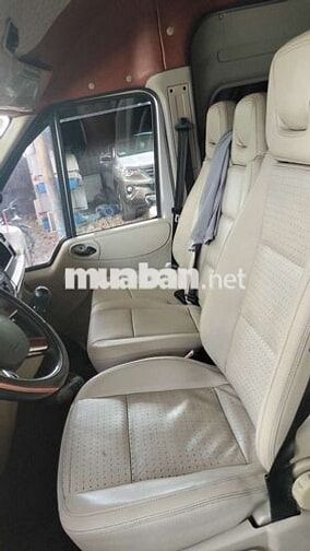 Ford Transit Luxury 2018 16 chỗ Vàng cát