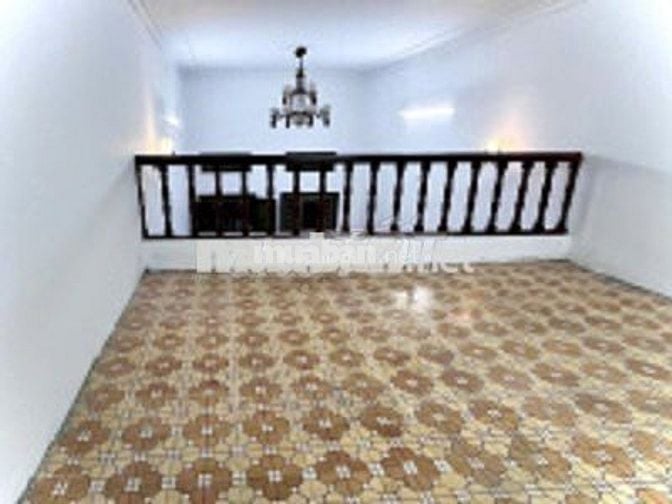 Cho thuê nhà ngõ 98 Hạ Yên Quyết, diện tích 45m2 x 3 tầng riêng biệt