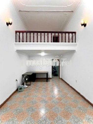 Cho thuê nhà ngõ 98 Hạ Yên Quyết, diện tích 45m2 x 3 tầng riêng biệt