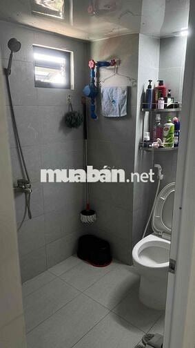 mình về quê cần pass phòng siêu to sạch sẽ lầu 4 có thang máy