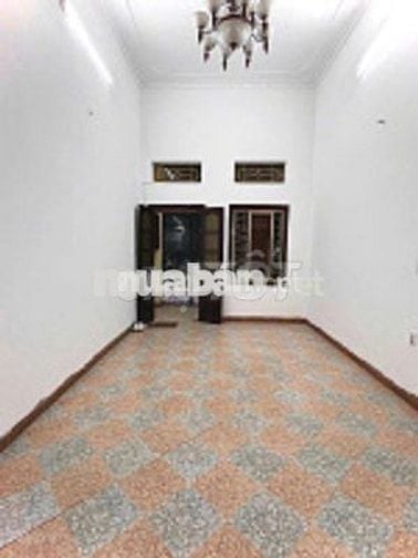 Cho thuê nhà ngõ 98 Hạ Yên Quyết, diện tích 45m2 x 3 tầng riêng biệt