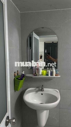 mình về quê cần pass phòng siêu to sạch sẽ lầu 4 có thang máy