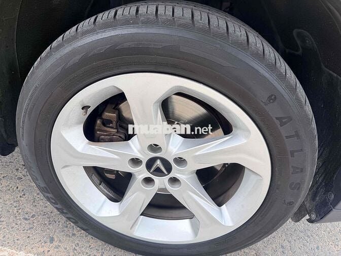 Vinfast Lux SA 2019 Premium full màu Vàng cực đẹp