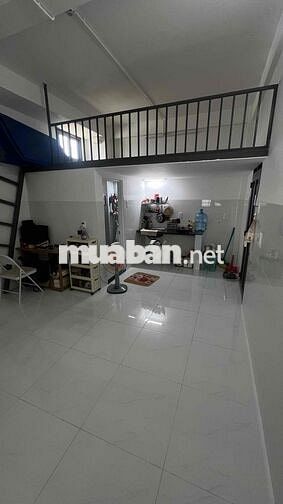 mình về quê cần pass phòng siêu to sạch sẽ lầu 4 có thang máy