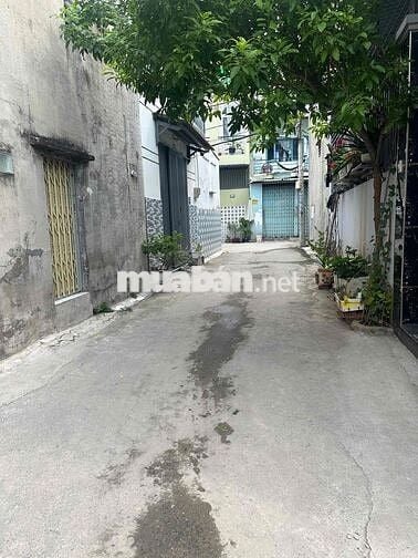 Cho thuê nhà cấp 4 , 100m2 , 2pn , có sân , HXH Lê Văn Khương 5,5tr