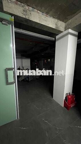 mình về quê cần pass phòng siêu to sạch sẽ lầu 4 có thang máy