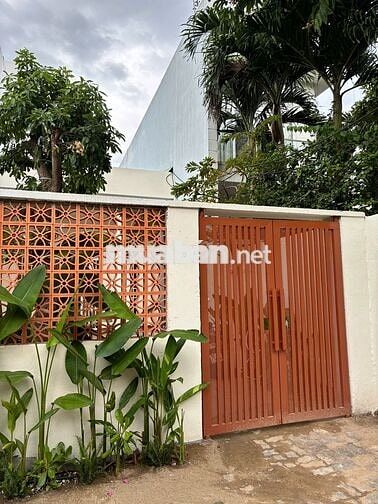 Nhà Nguyên Căn Sân Vườn Gần Biển Sơn Thủy | Bồn Tắm Lộ Thiên