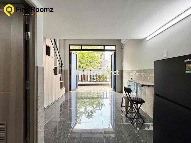 DUPLEX BALCONY RỘNG 35m2  ngay VẠN HẠNH MALL QUA ĐH KINH TẾ HCM 2 phút