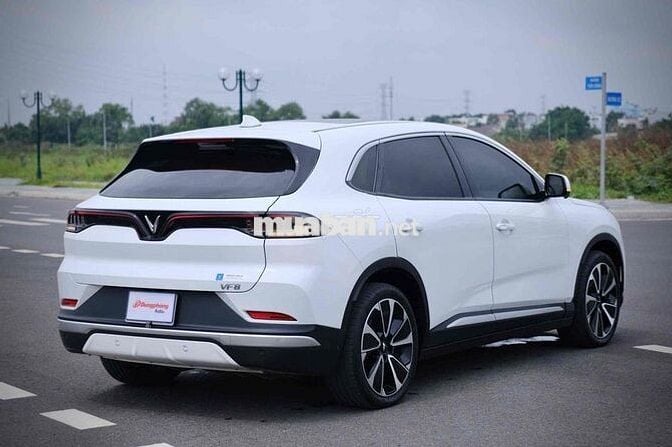 VinFast VF8 Plus 2025 Trắng 26.000km