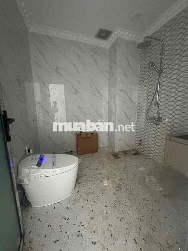 MẶT TIỀN ĐƯỜNG 3/2 NGANG 5M ỐP KÍNH - KHUÔN ĐẤT VUÔNG VỨC
