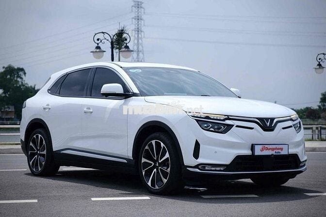 VinFast VF8 Plus 2025 Trắng 26.000km