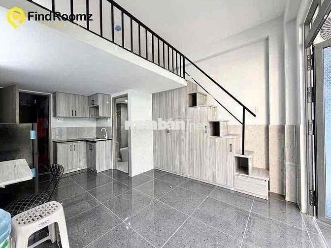 DUPLEX BALCONY RỘNG 35m2  ngay VẠN HẠNH MALL QUA ĐH KINH TẾ HCM 2 phút