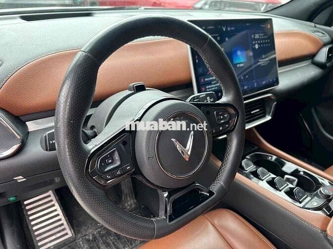 VinFast VF8 Plus 2023 mua Pin SDI sẵn giao ngay