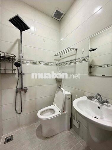 STUDIO CỬA SỔ TRỜI 30m2 NGAY CẦU NGUYỄN VĂN CỪ QUẬN 1