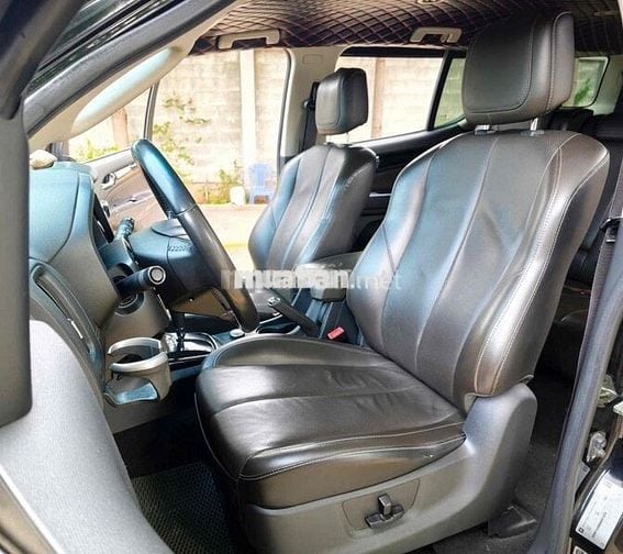 Chevrolet Trailblazer LTZ màu đen 2018 giá tốt