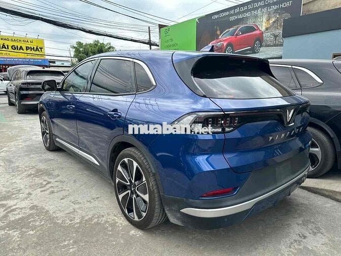 VinFast VF8 Plus 2023 mua Pin SDI sẵn giao ngay