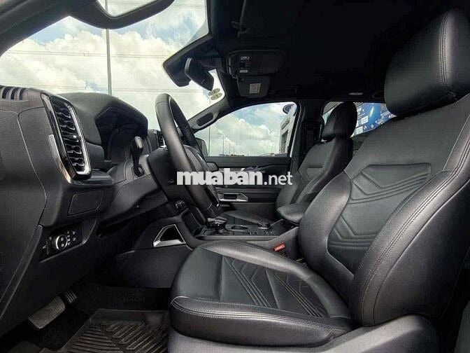 Ford Everest Titanium 4x4 2025 Trắng 48.xxx km