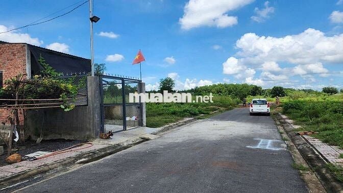 Siêu ngộp! 105m2, đất thổ cư, đường nhựa gần KCN Bàu Xéo và VĐ4