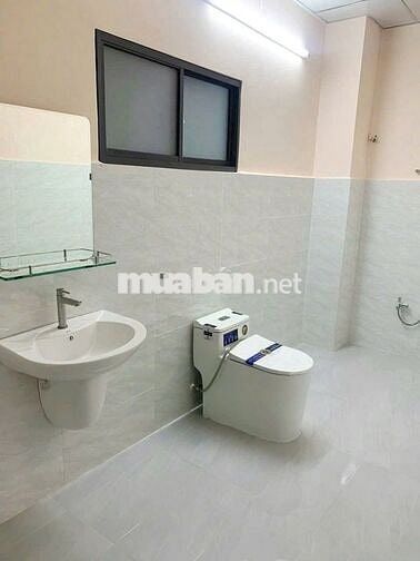 CHO THUÊ NHÀ MT LÊ LÂM -  4 x 18 M Đúc  1 Trệt , 1 Lầu: 3 PN , 2 Wc 