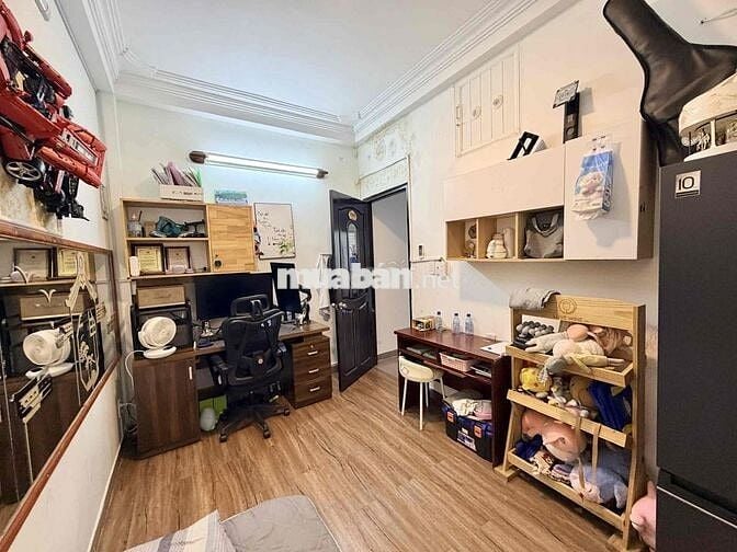 Đường Hoa Huệ - Phú Nhuận ( ngày khu ăn uống , khách sạn sầm uất ) Kết